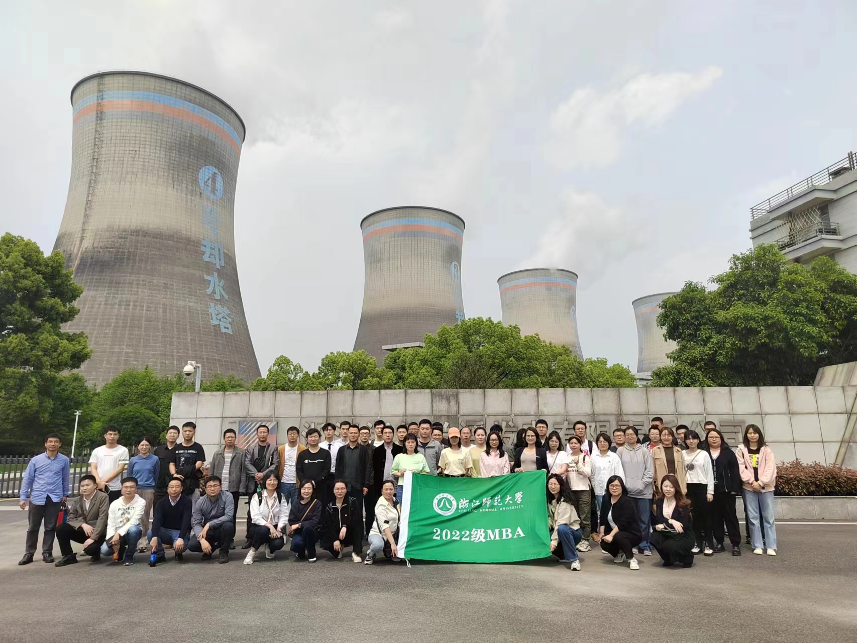 2025年出台的《跨省跨区电力应急调度管理办法（征求意见稿）》虽迈出一步