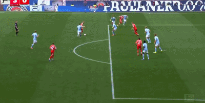 拜仁双线告捷欧冠晋级八强德甲狂轰4球创纪录