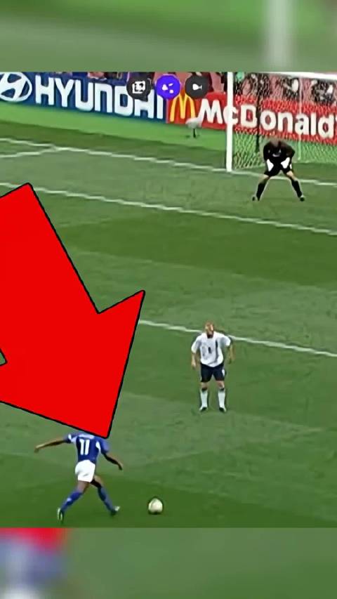 小罗传世绝技开启足球黄金时代 传奇球员影响新