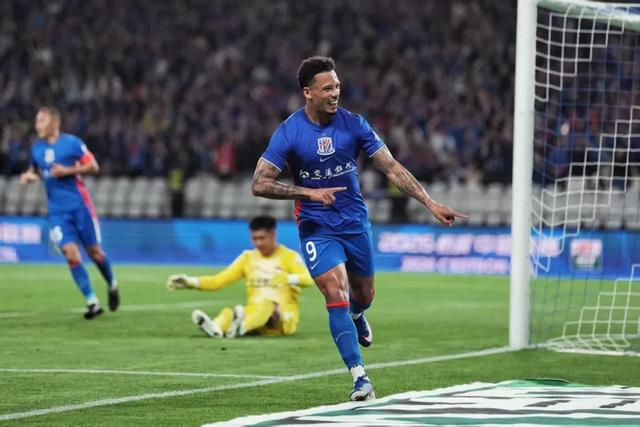 申花3-1力克辽宁铁人 拉唐双响领跑射手榜 铁人锋