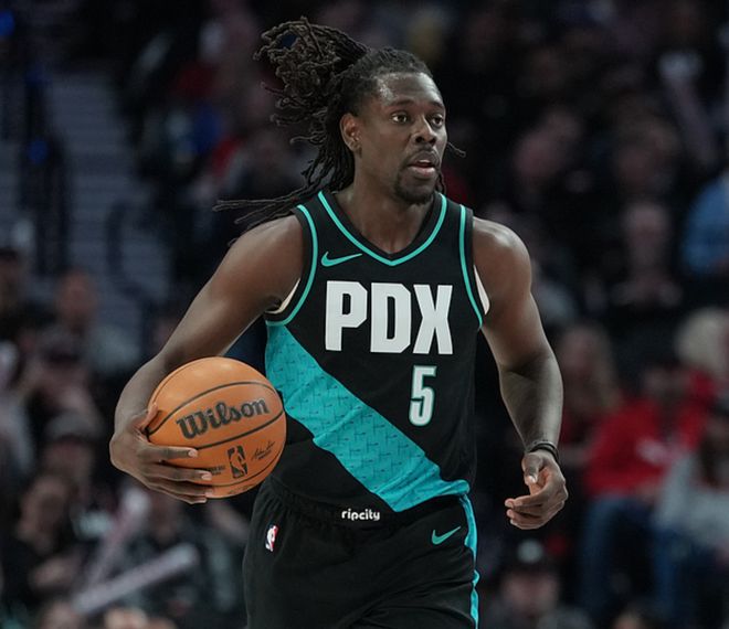 雷霆大胜湖人西部格局巨变 马刺开拓者豪取连胜