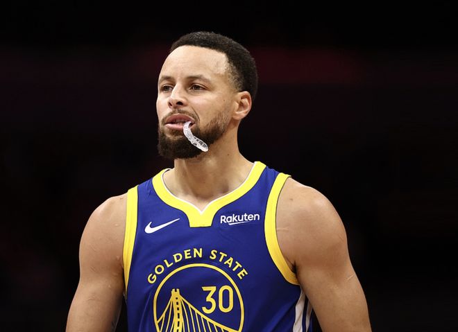 雷霆大胜湖人西部格局巨变 马刺开拓者豪取连胜